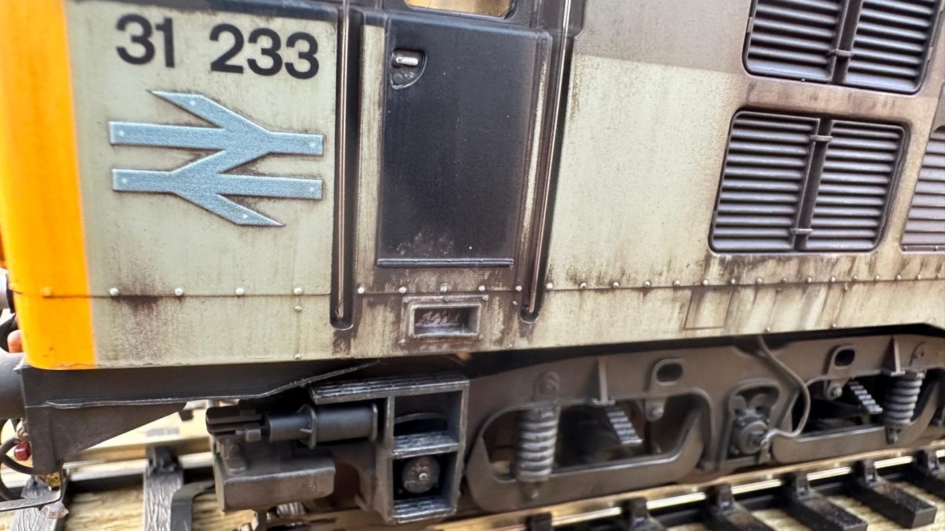 O Gauge Heljan class 31: 31233. Detailed and weathered by @MrRailway.com