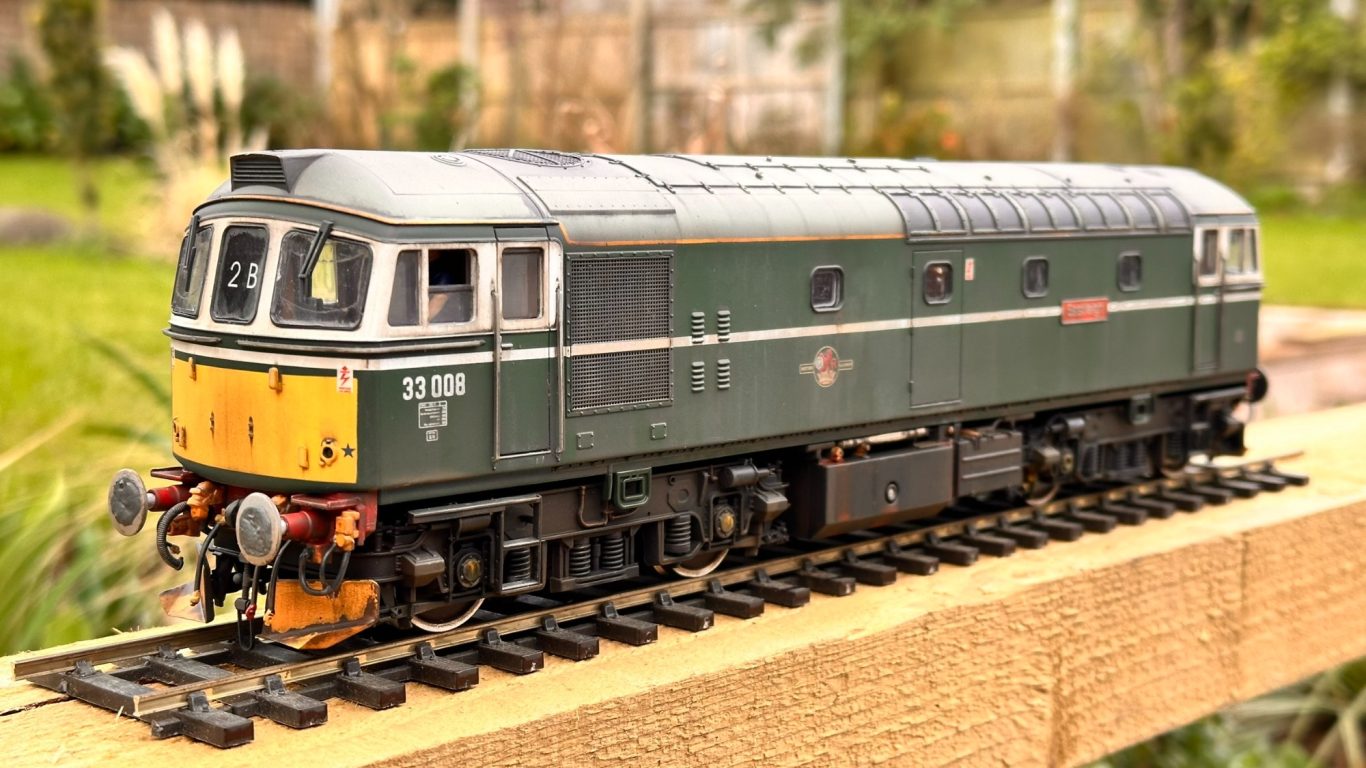 O Gauge Heljan class 33: 33008 Eastleigh. Detailed and weathered by @MrRailway.com